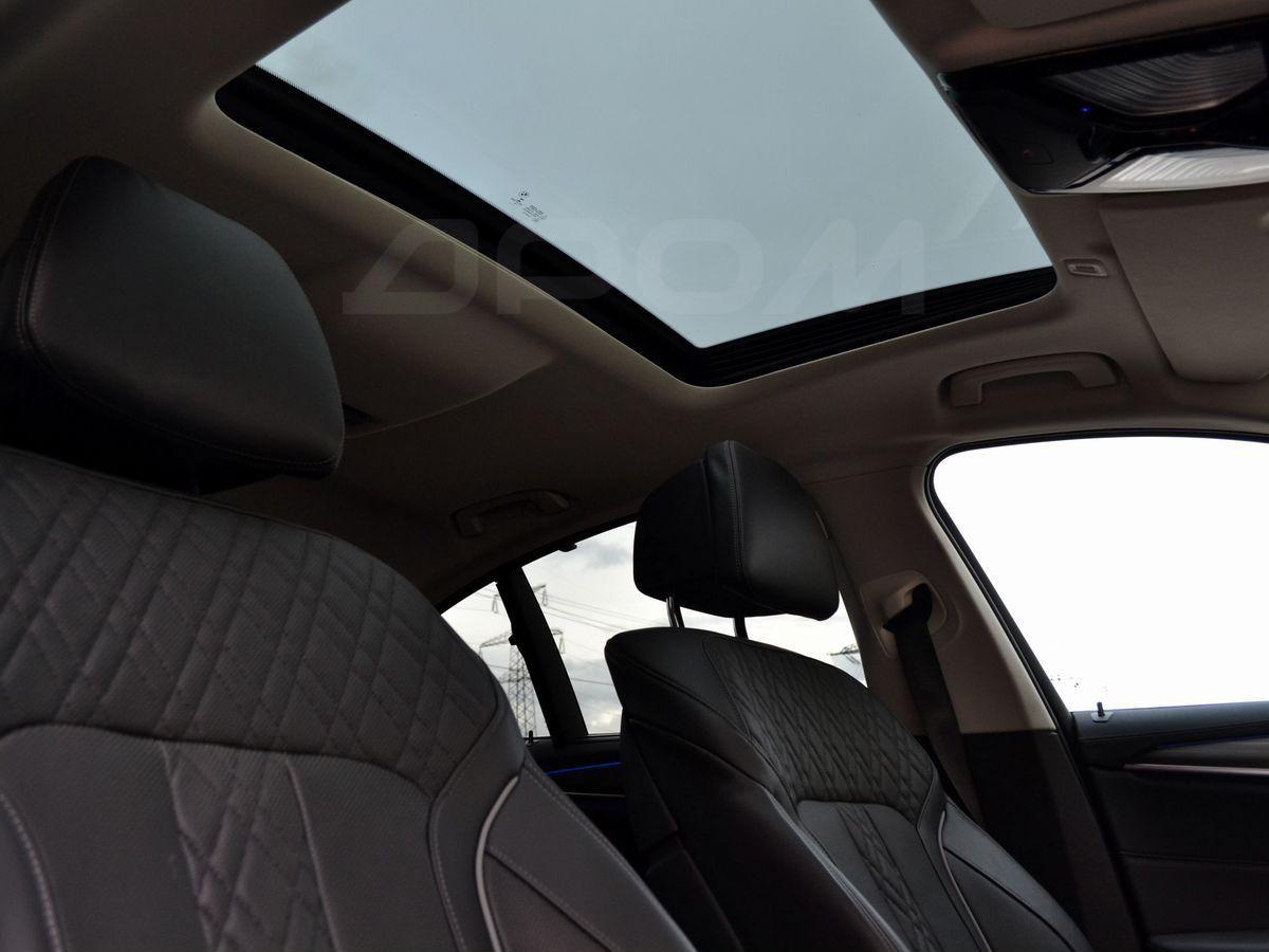 BMW 5-Series 2022, фото 14