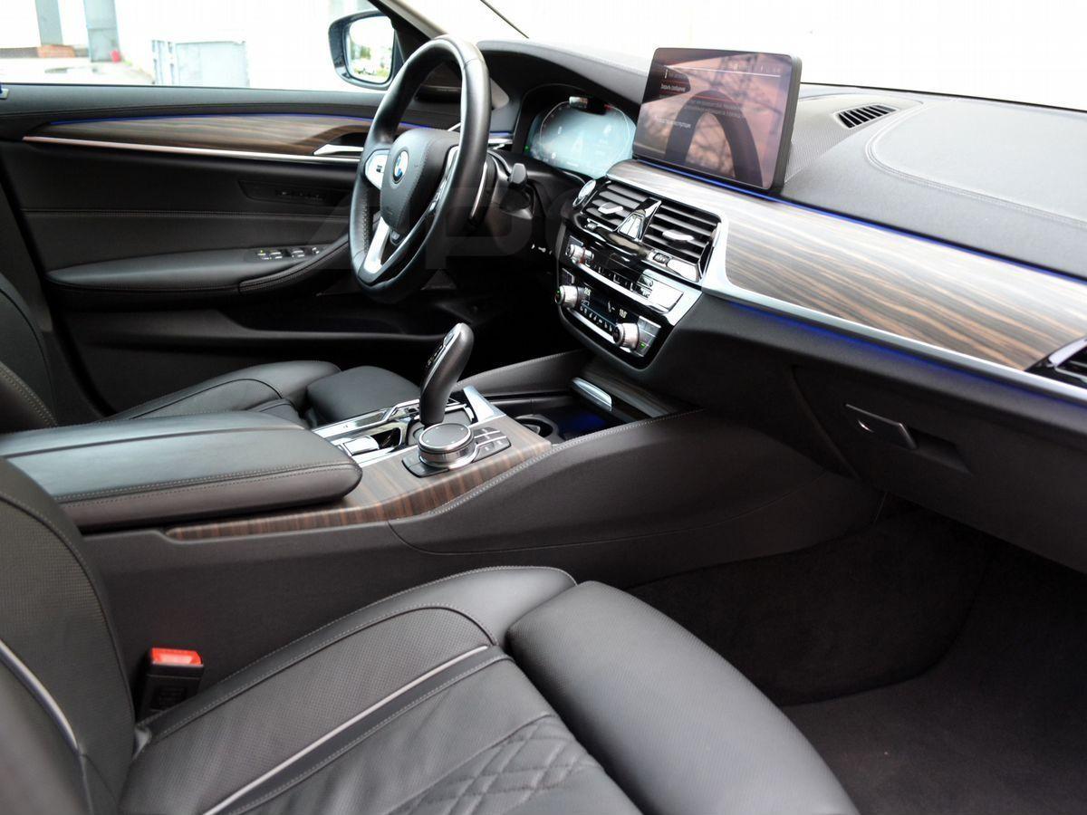 BMW 5-Series 2022, фото 15