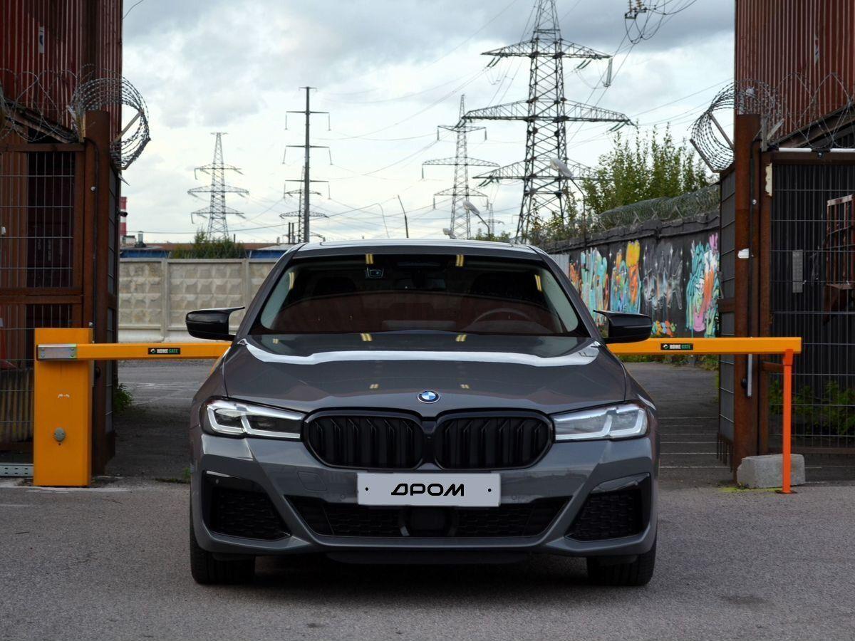 BMW 5-Series 2022, фото 1
