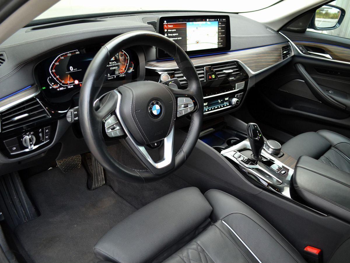 BMW 5-Series 2022, фото 7