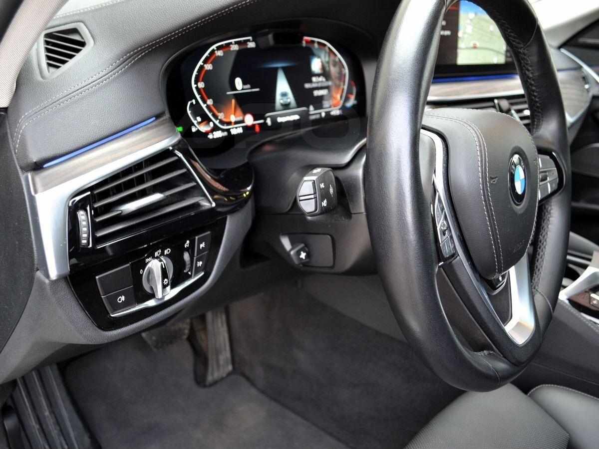 BMW 5-Series 2022, фото 8