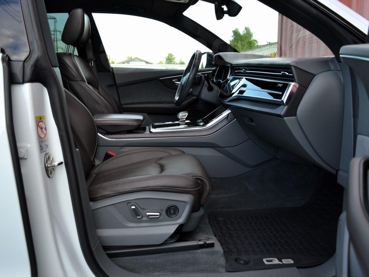 Audi Q8 2020, фото 10