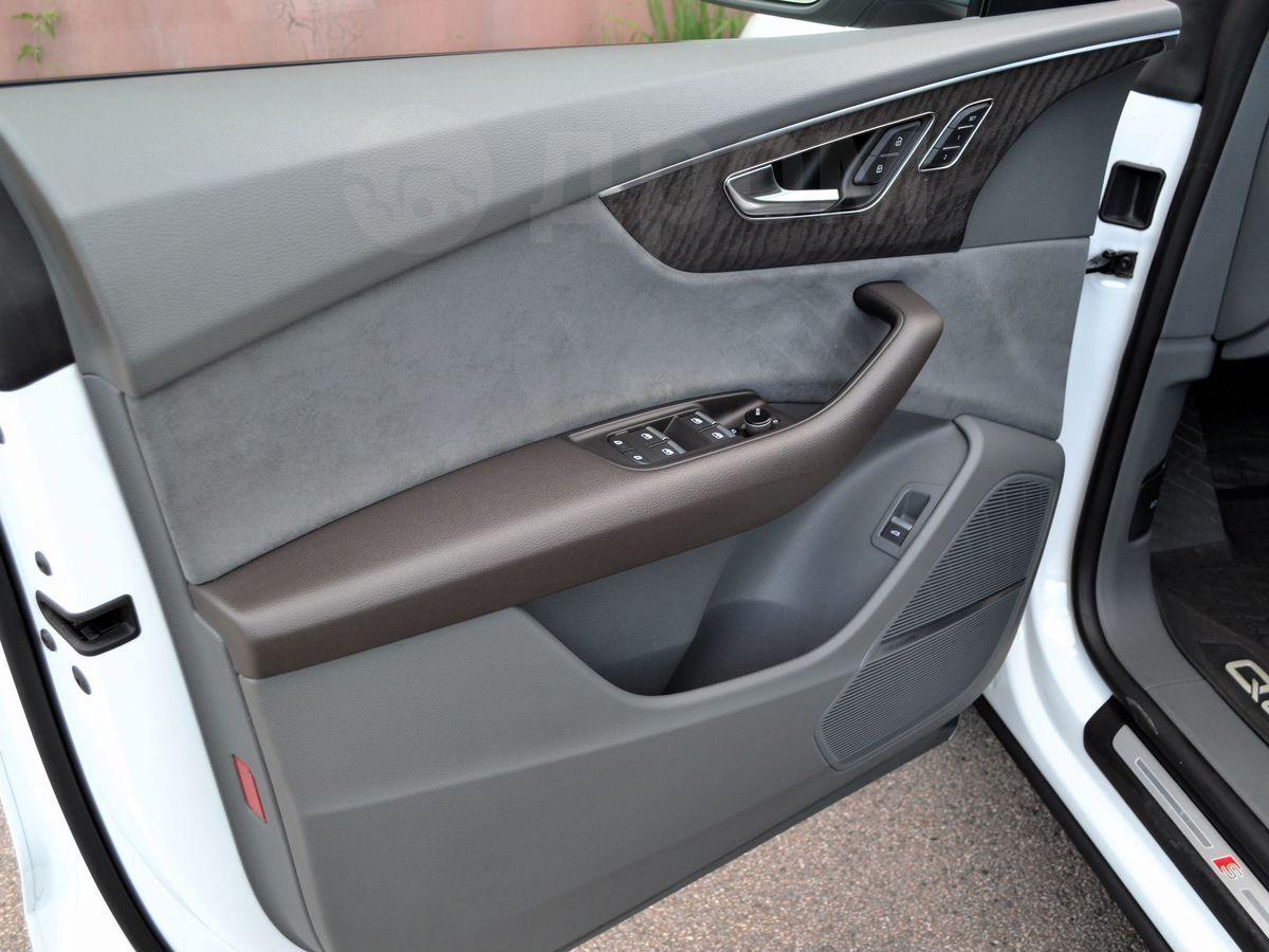 Audi Q8 2020, фото 6