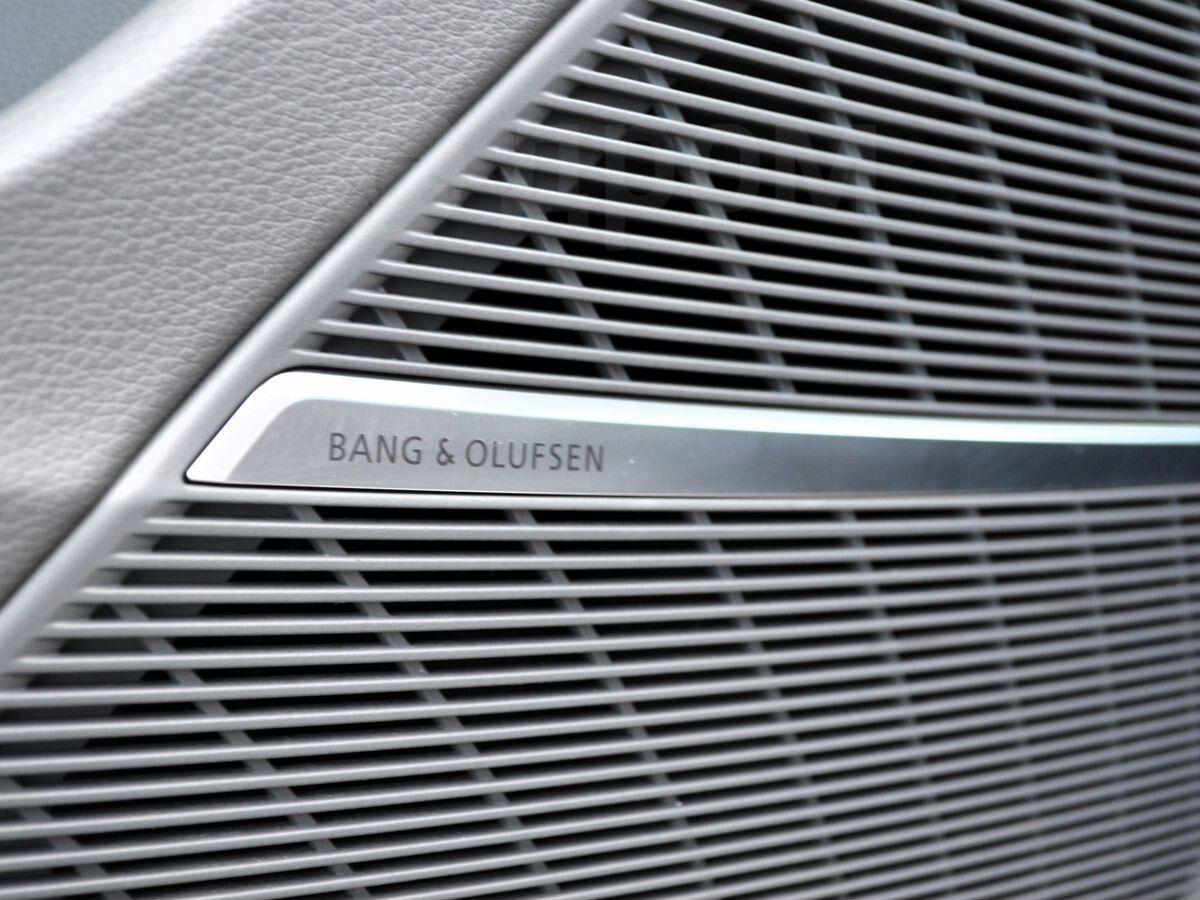 Audi Q8 2020, фото 7