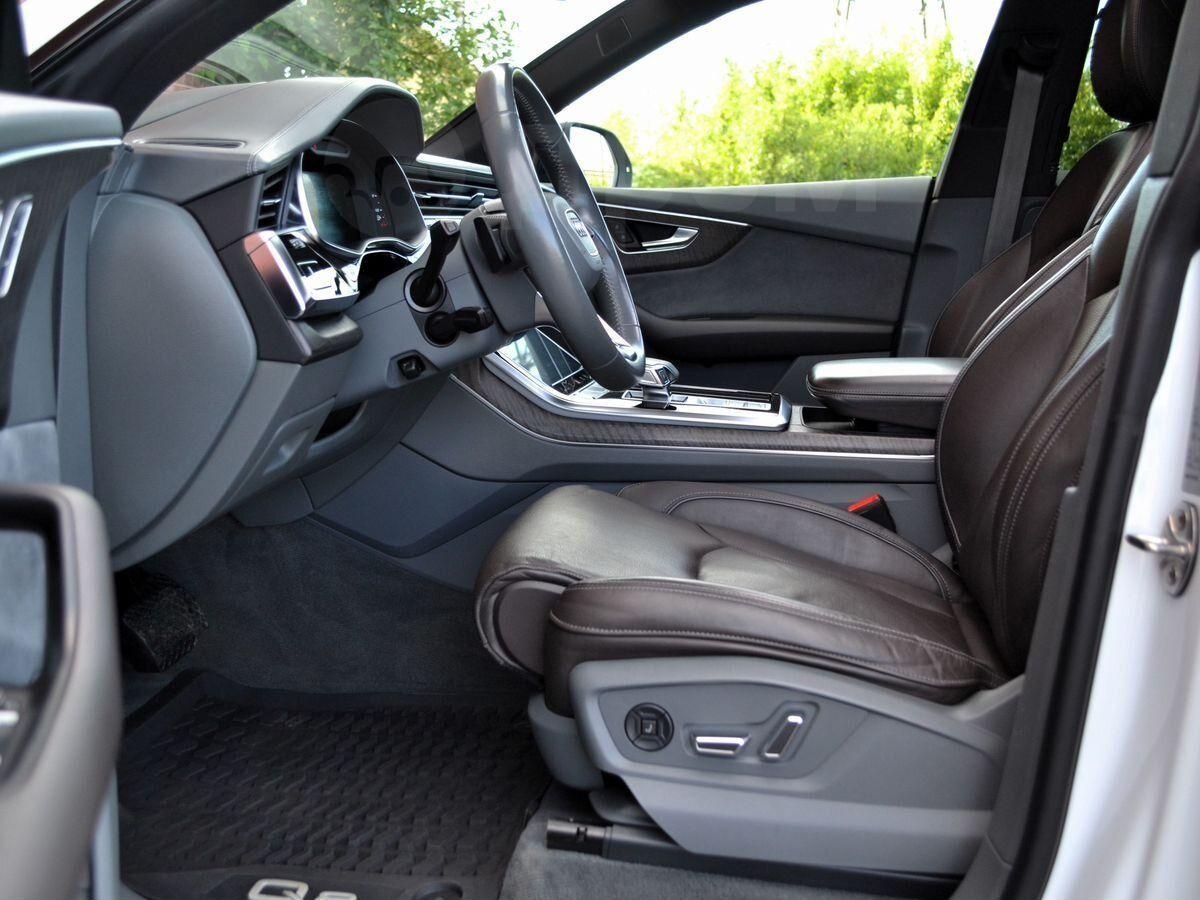 Audi Q8 2020, фото 9